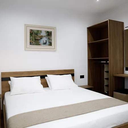 Bliss Hotel Lazarat